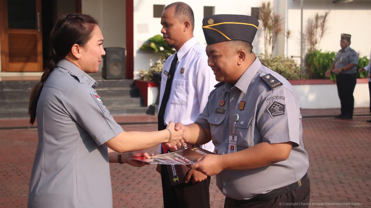 a3e092708997451fb6e194cf997145f5