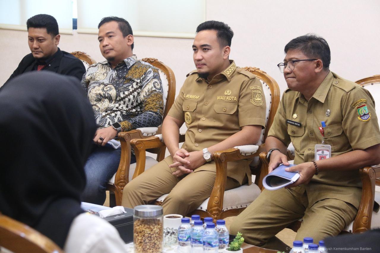 79769687237745cc94b739ee8368cee2