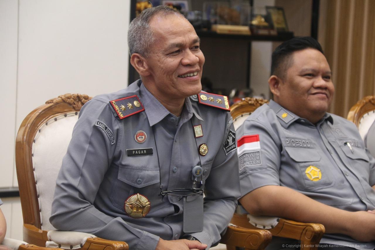 909f03ef2c674274ab75ab0a71d57703