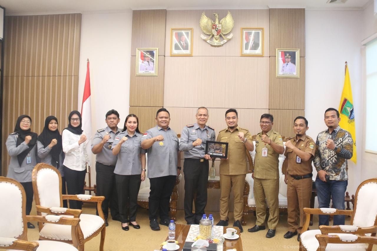 c4dc1b4cf6814810a25aa3a87d894b5c